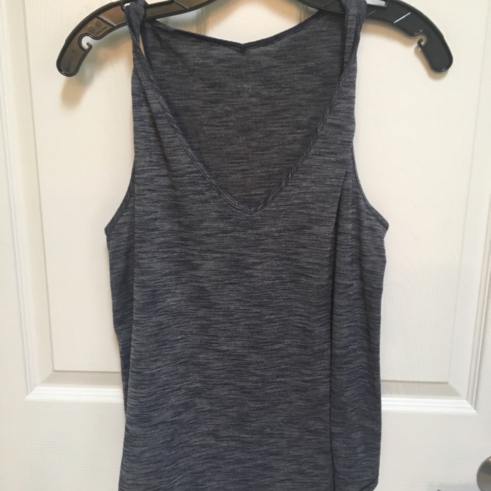 Lululemon Do The Twist Tank Size 2. Heathered Blue